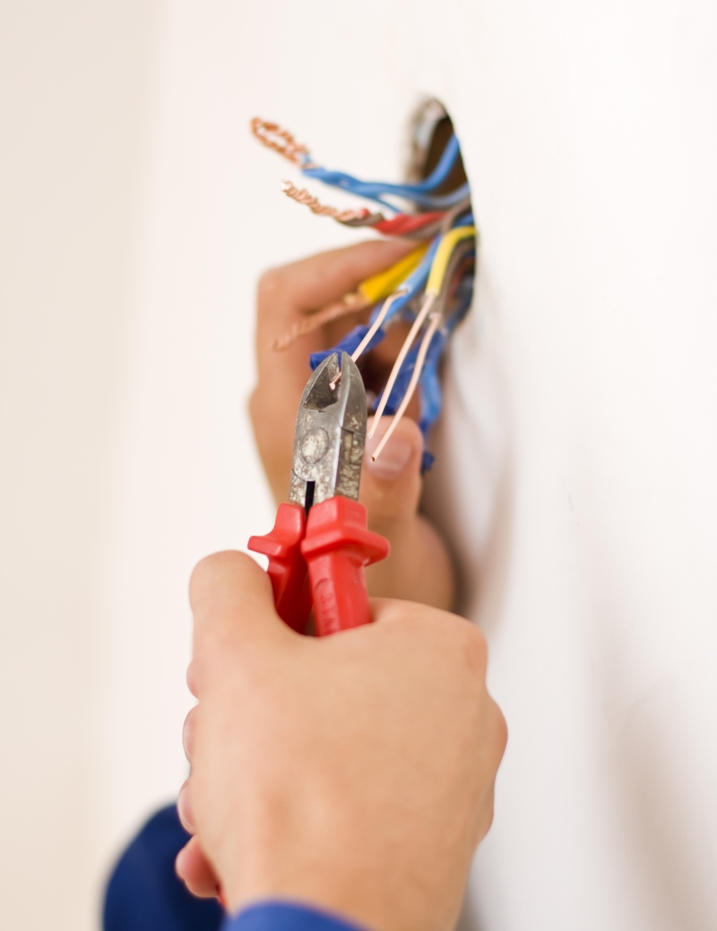 Electricians Harlow, Roydon, Gilston, CM17, CM18, CM19, CM20